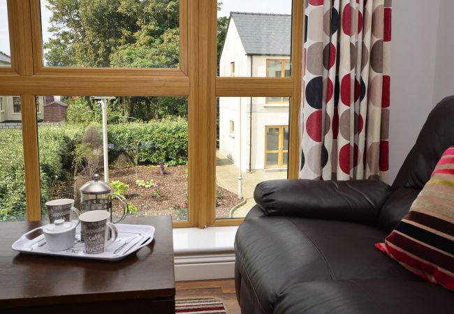 Letterfrack Apartments No.5, Modern Holiday Apartment in Connemara, County Galway