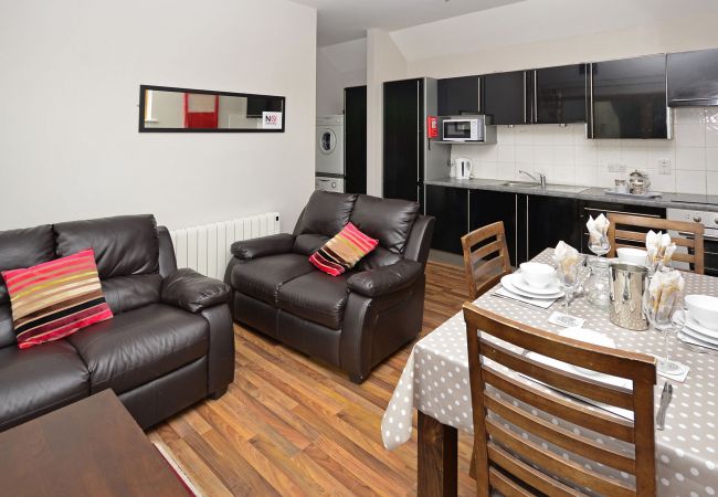 Letterfrack Apartments No.5, Modern Holiday Apartment in Connemara, County Galway