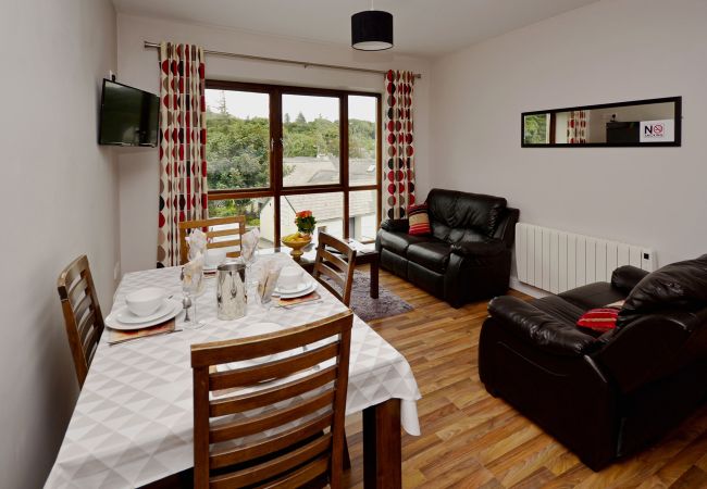 Letterfrack Apartments No.7, Modern Holiday Apartment in Connemara, County Galway