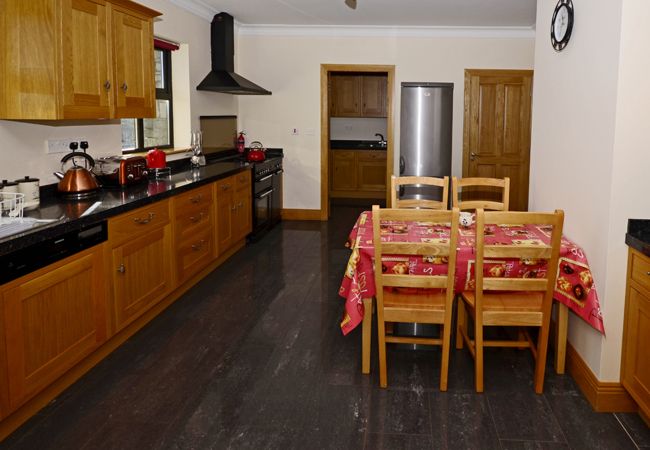 Cashleen Holiday Home, Pretty Coastal Holiday Home in Renvyle, Connemara, County Galway