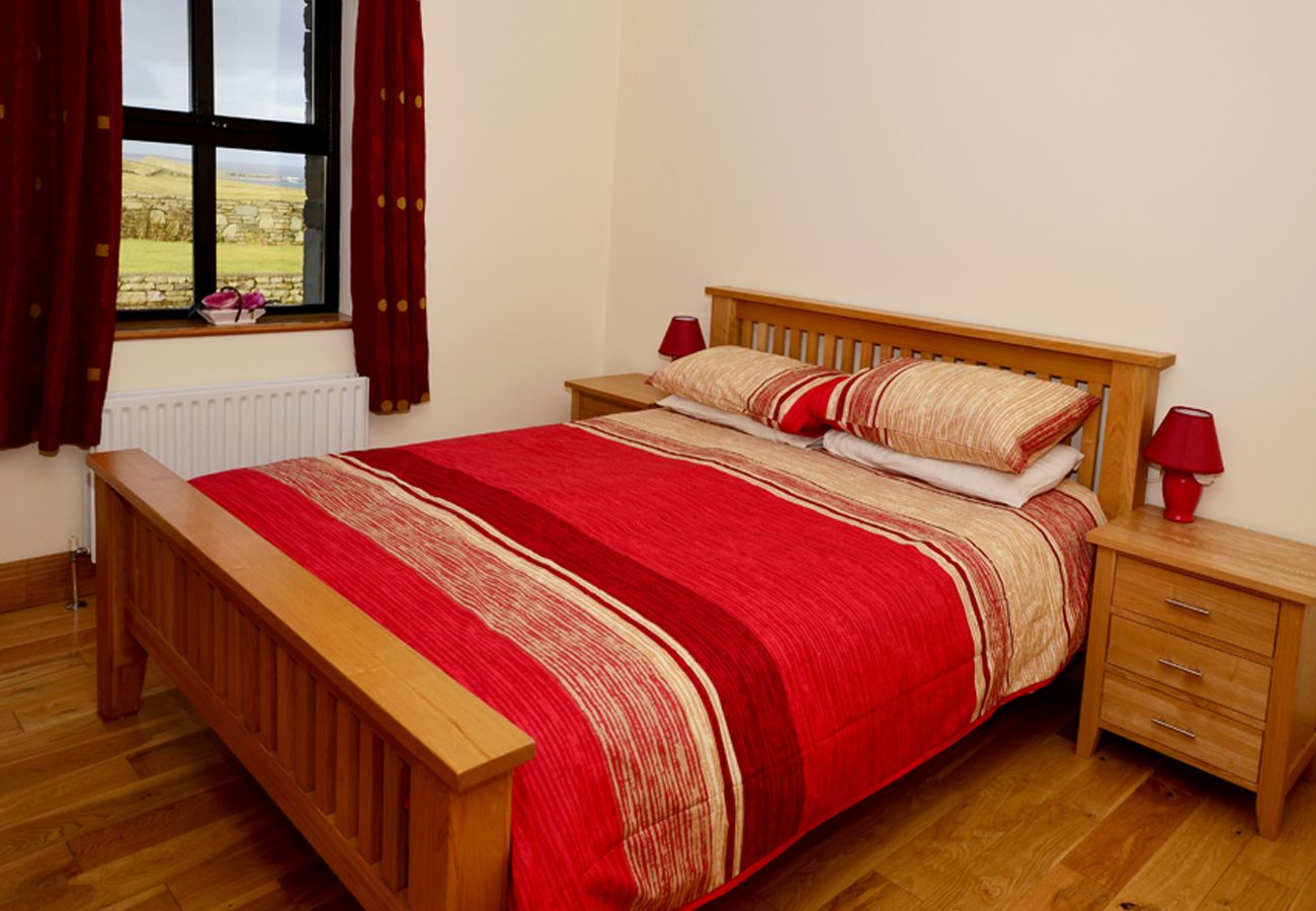 Cashleen Holiday Home, Pretty Coastal Holiday Home in Renvyle, Connemara, County Galway