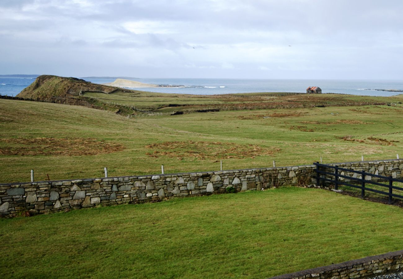 Cashleen Holiday Home, Pretty Coastal Holiday Home in Renvyle, Connemara, County Galway