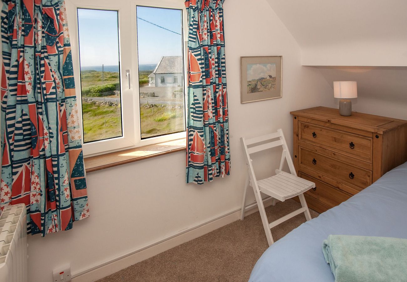 Claddaghduff Holiday Cottage, Pretty Seaside Holiday Cottage in Connemara County Galway