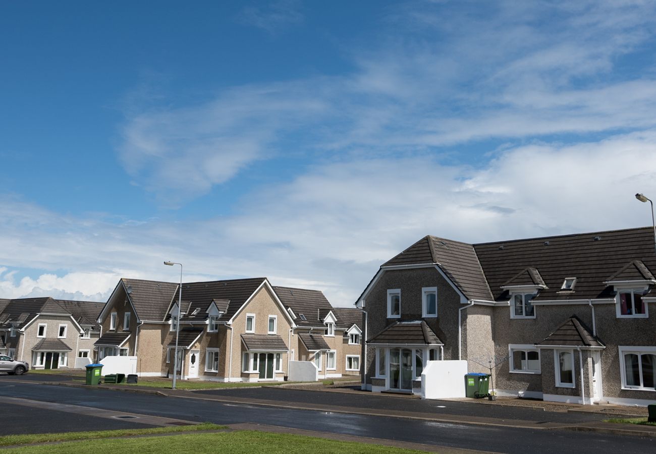 Moore Bay Holiday Village 18A, A Self Catering Holiday Home in Kilkee County Clare