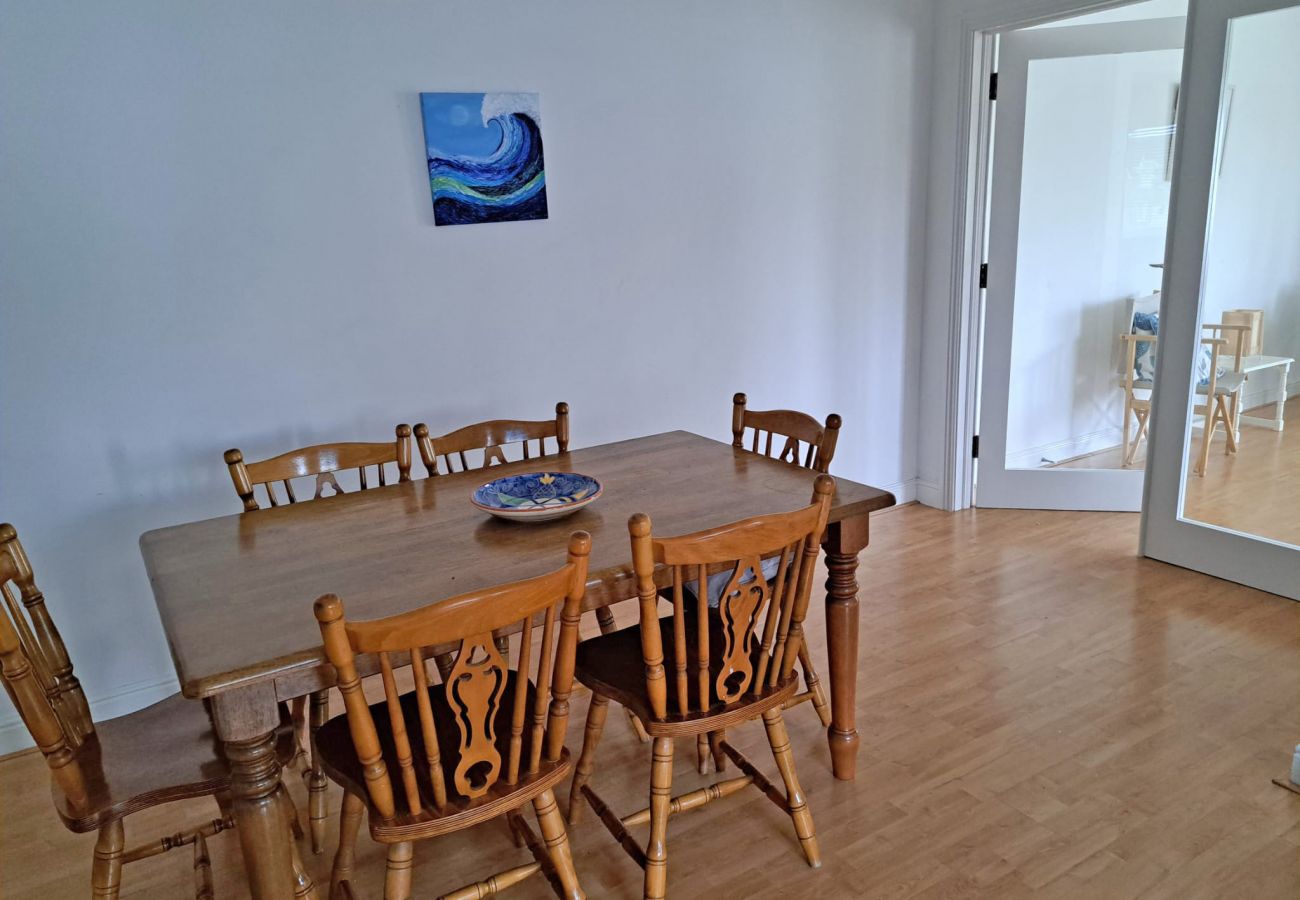 Moore Bay Holiday Village 18A, A Self Catering Holiday Home in Kilkee County Clare 