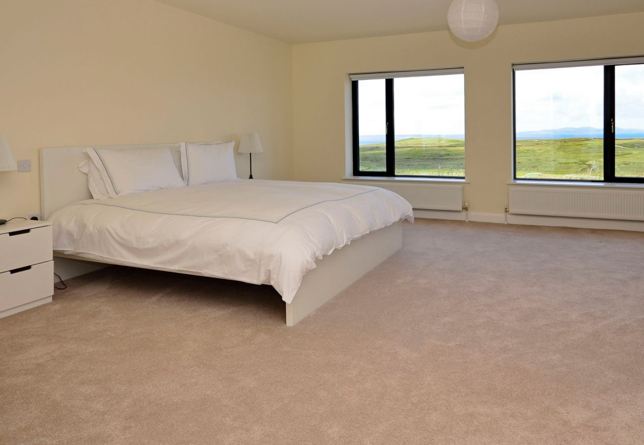 Ballynew Holiday Home, Modern, Coastal Holiday Home in Moyard, Connemara, County Galway