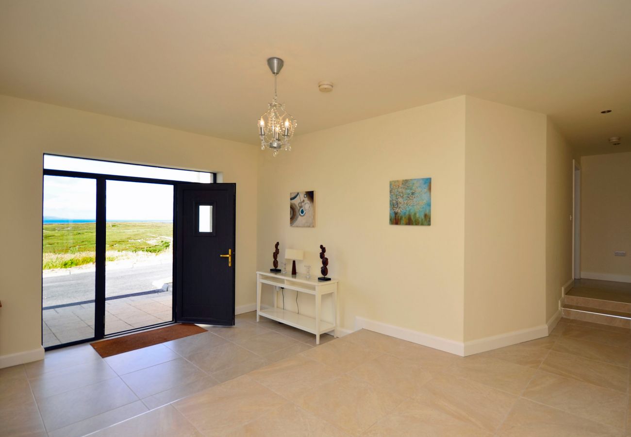 Ballynew Holiday Home, Modern, Coastal Holiday Home in Moyard, Connemara, County Galway