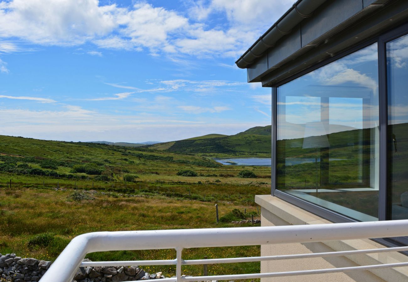 Ballynew Holiday Home, Modern, Coastal Holiday Home in Moyard, Connemara, County Galway