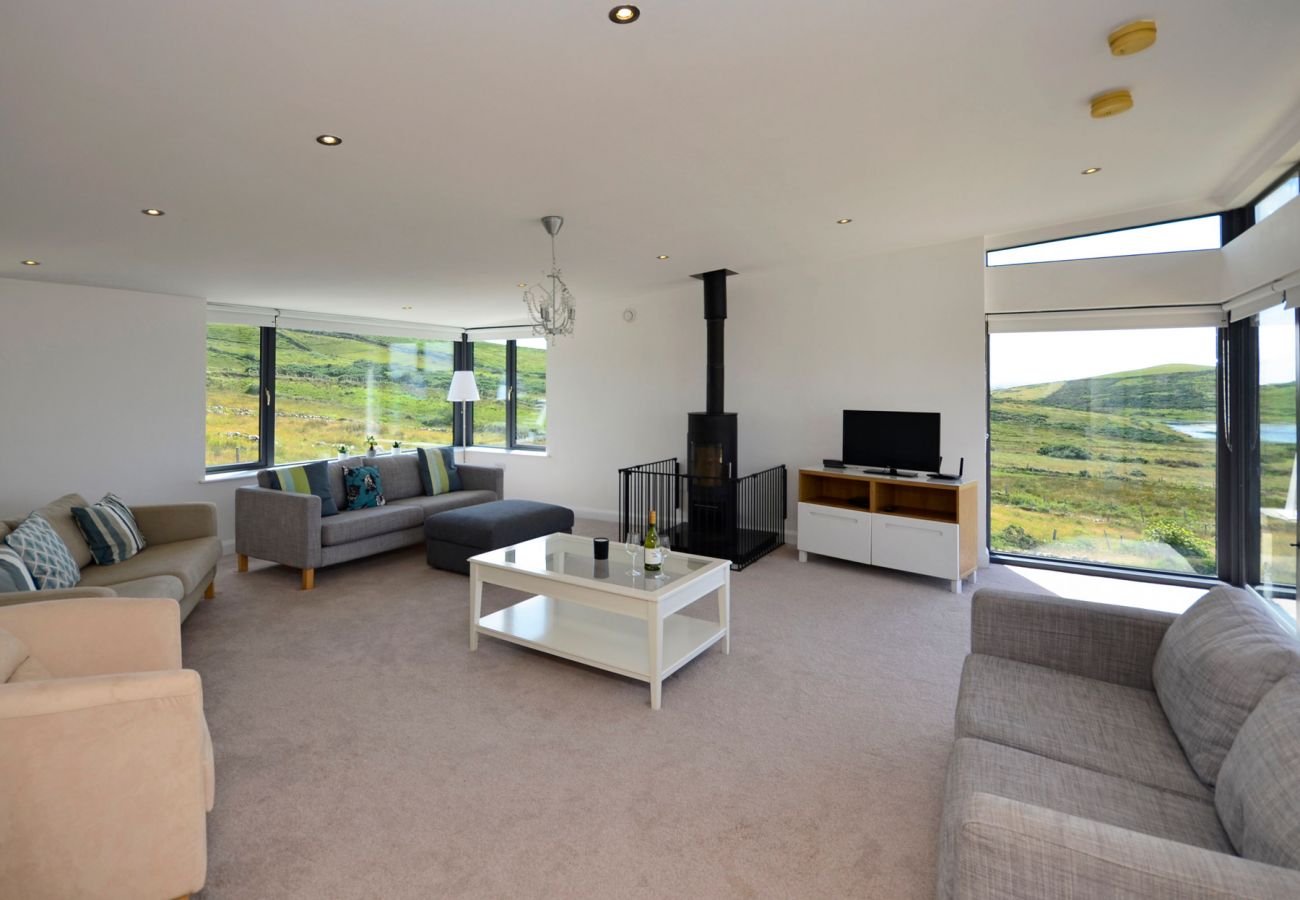 Ballynew Holiday Home, Modern, Coastal Holiday Home in Moyard, Connemara, County Galway