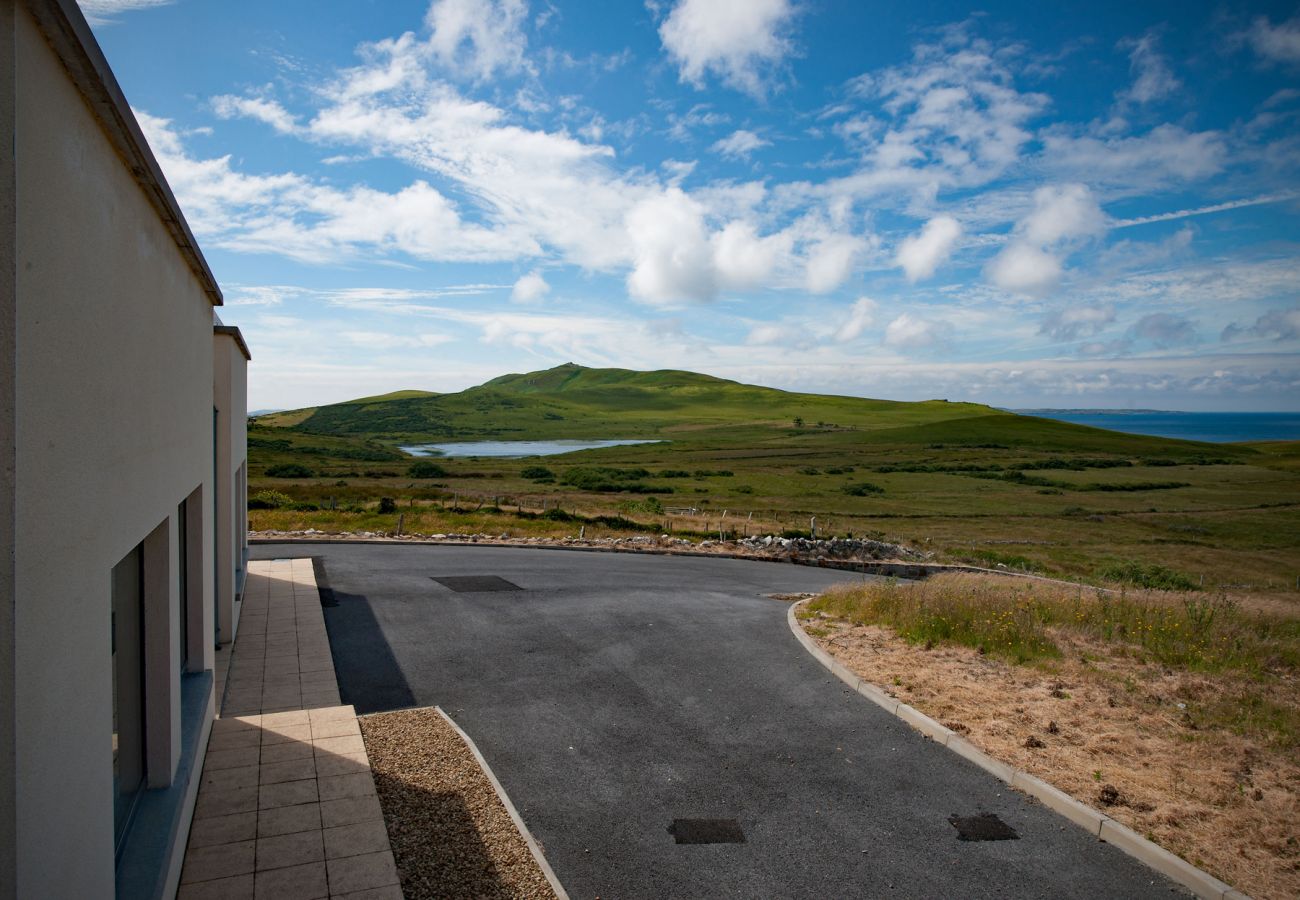 Ballynew Holiday Home, Modern, Coastal Holiday Home in Moyard, Connemara, County Galway