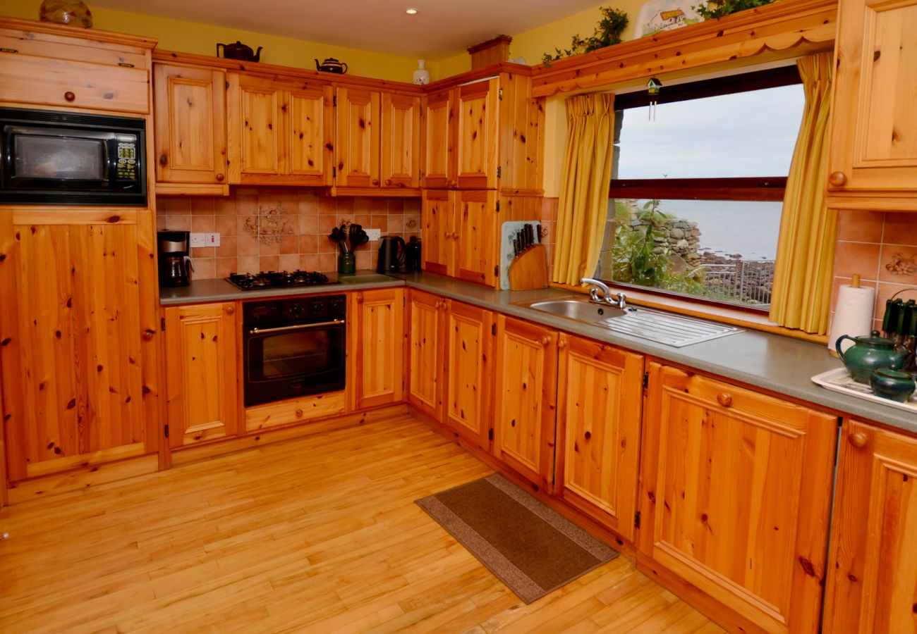 Cleggan Harbourside Holiday Home, Unique Holiday Home in Connemara, County Galway