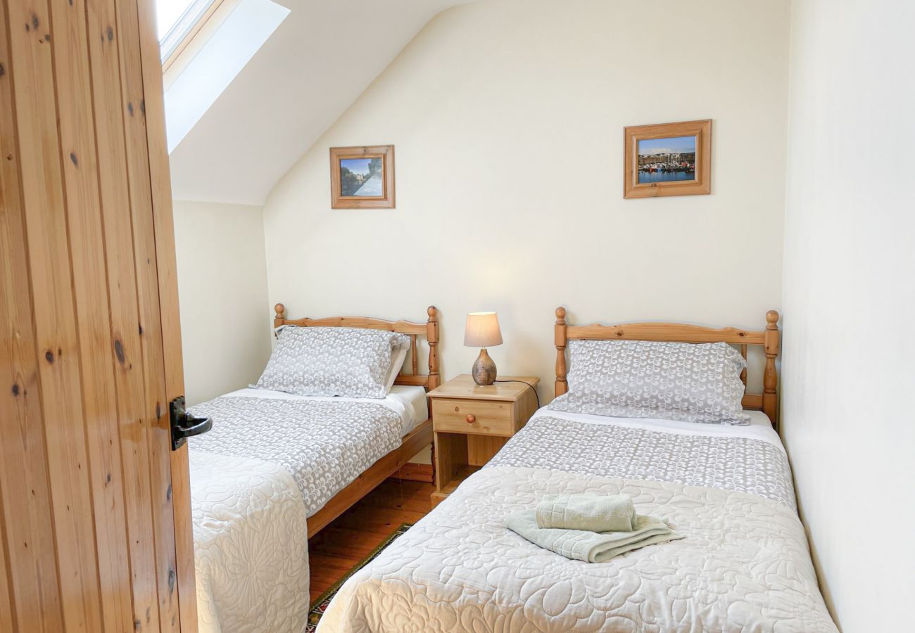 Sweetbriar Holiday Cottage, Mill Road Farm, Cluster of Pet-Friendly Holiday Accommodation Available in Kilmore Quay, County Wexford