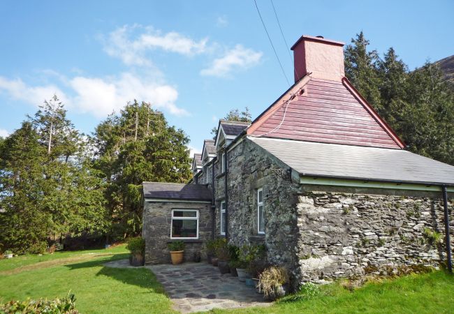 Angelas Farmhouse, Coastal Self Catering Accommodation near Kenmare, County Kerry