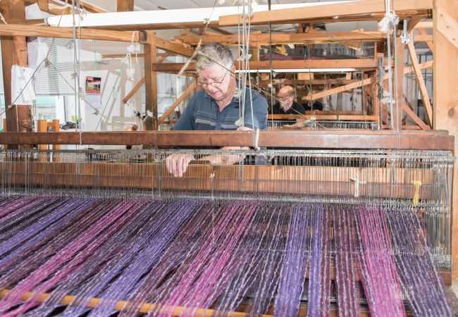 Weaving Studio Donegal © Tourism Ireland