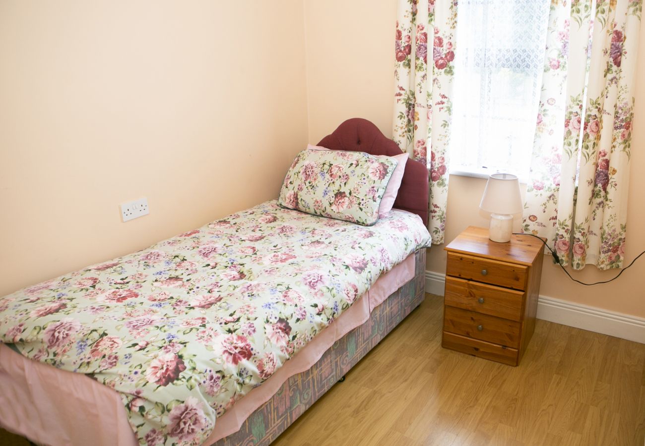 Garden Cottage Tipperary, Rural Pet-Friendly Holiday Accommodation Available in Cahir, County Tipperary