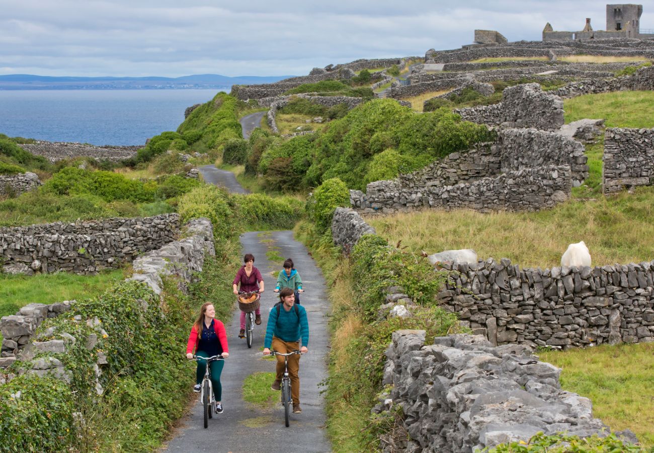 Aran Islands © Tourism Ireland