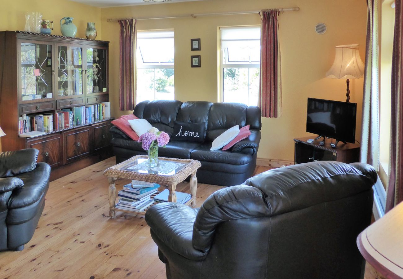 Kilmore Holiday Cottage, Rural Holiday Accommodation in Kilmore, County Wexford