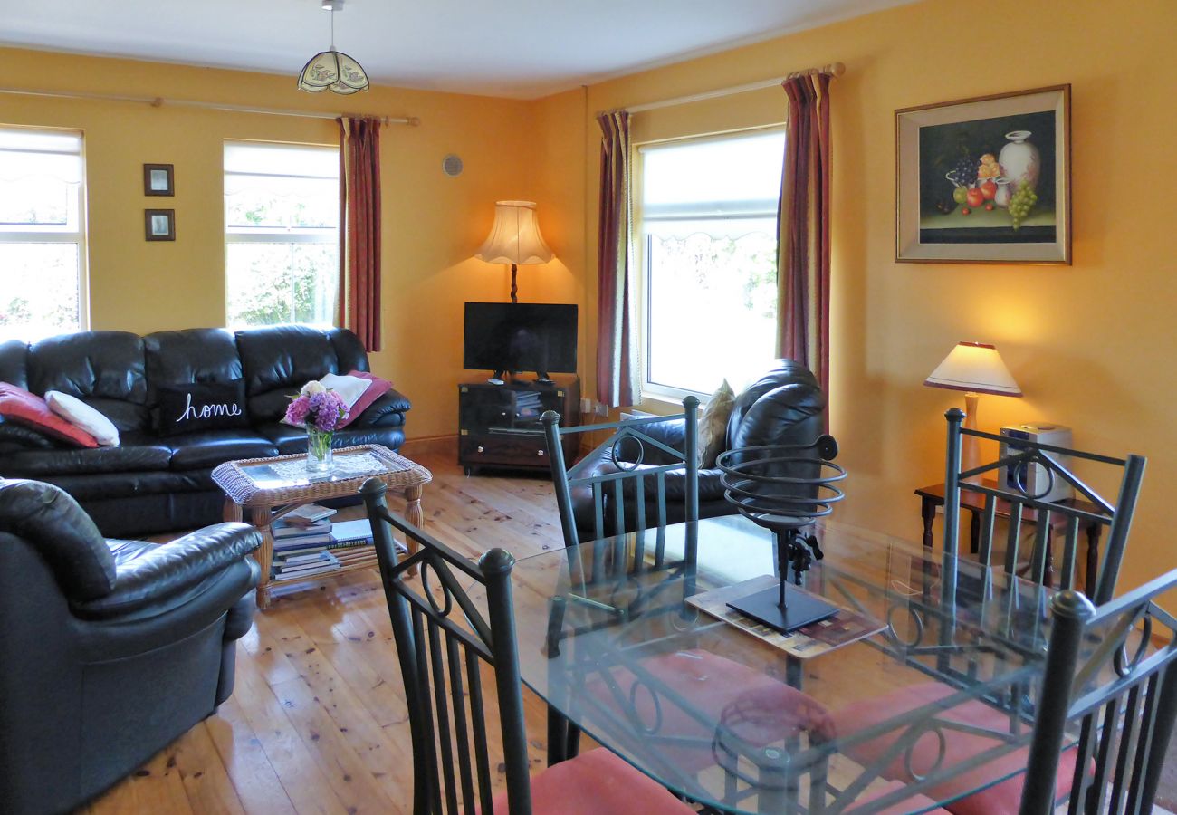 Kilmore Holiday Cottage, Rural Holiday Accommodation in Kilmore, County Wexford