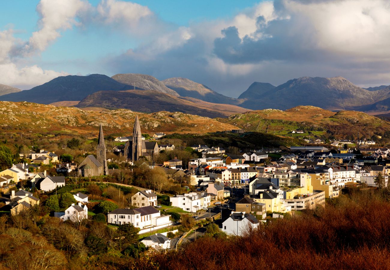 The Twelve Pins, Clifden, Connemara, Galway © Tourism Ireland