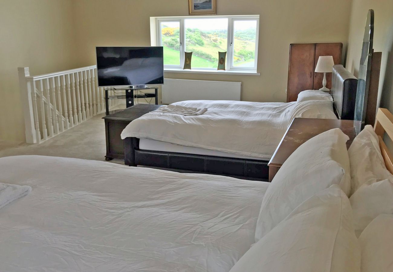 Clifden Luxury Townhouse, Self Catering Holiday Home in Clifden Town, Connemara, County Galway