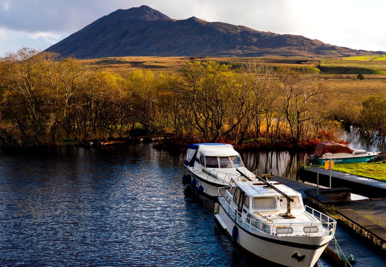 Maam Joyces Galway © Tourism Ireland