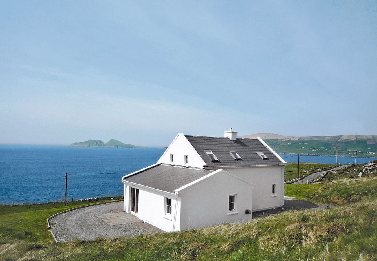 Allaghee Mor Holiday Home, Seaside Holiday Accommodation Available in Ballinskelligs County Kerry