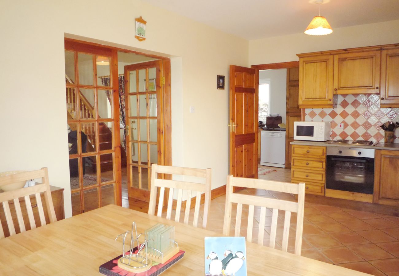 Allaghee Mor Holiday Home, Seaside Holiday Accommodation Available in Ballinskelligs County Kerry