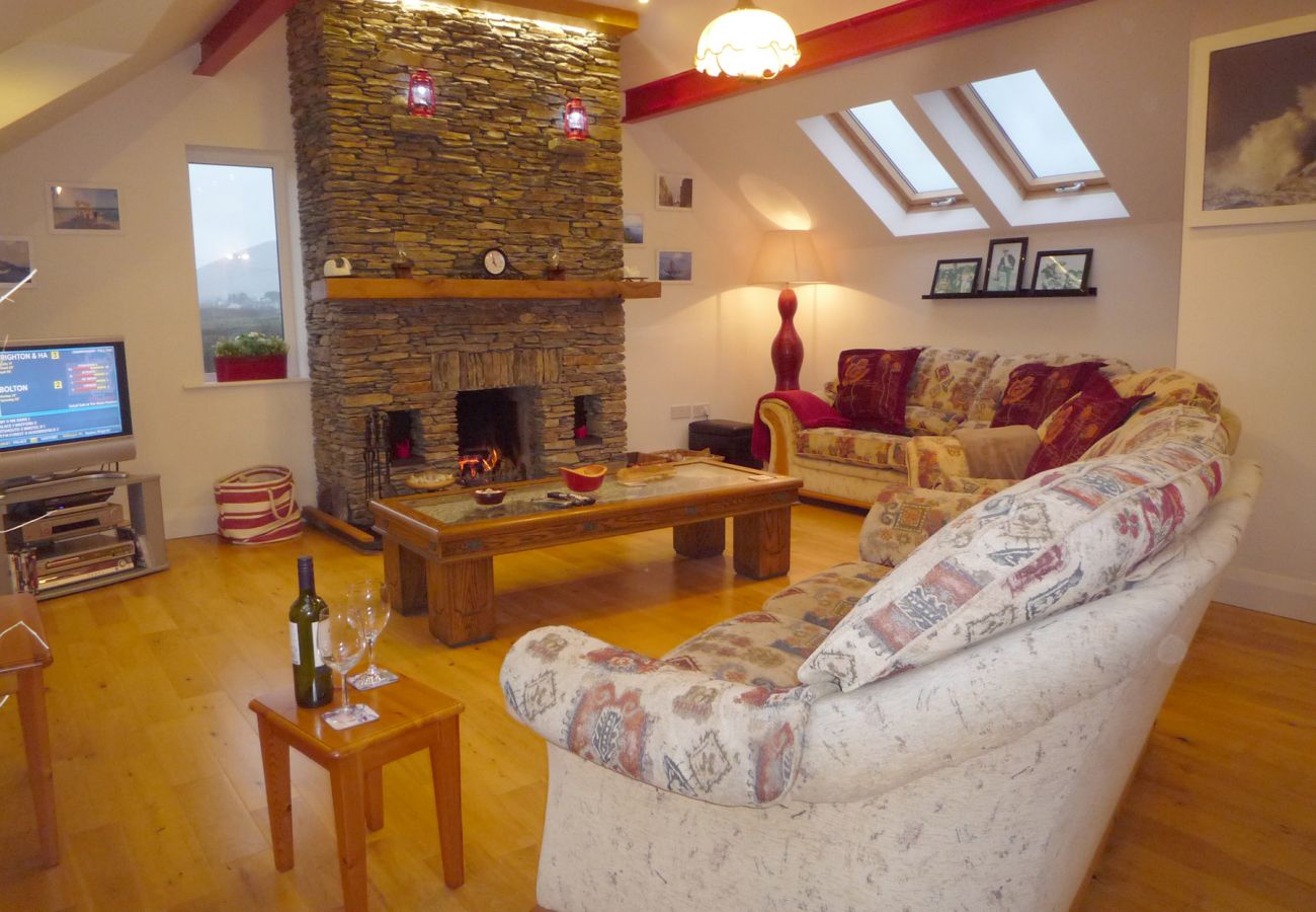 Fourteens Holiday Home, Seaside Holiday Accommodation Available in Ballinskelligs County Kerry