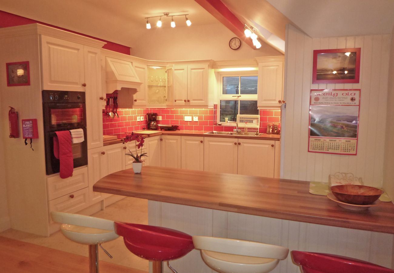 Fourteens Holiday Home, Seaside Holiday Accommodation Available in Ballinskelligs County Kerry