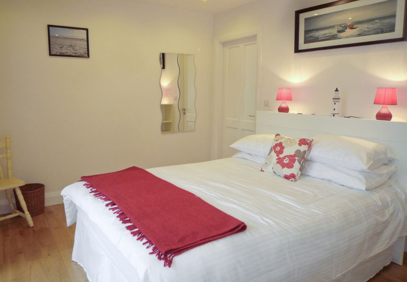 Fourteens Holiday Home, Seaside Holiday Accommodation Available in Ballinskelligs County Kerry