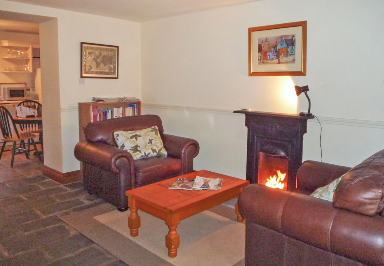 Stone Cottage, Seaside Holiday Accommodation Available in Kenmare County Kerry