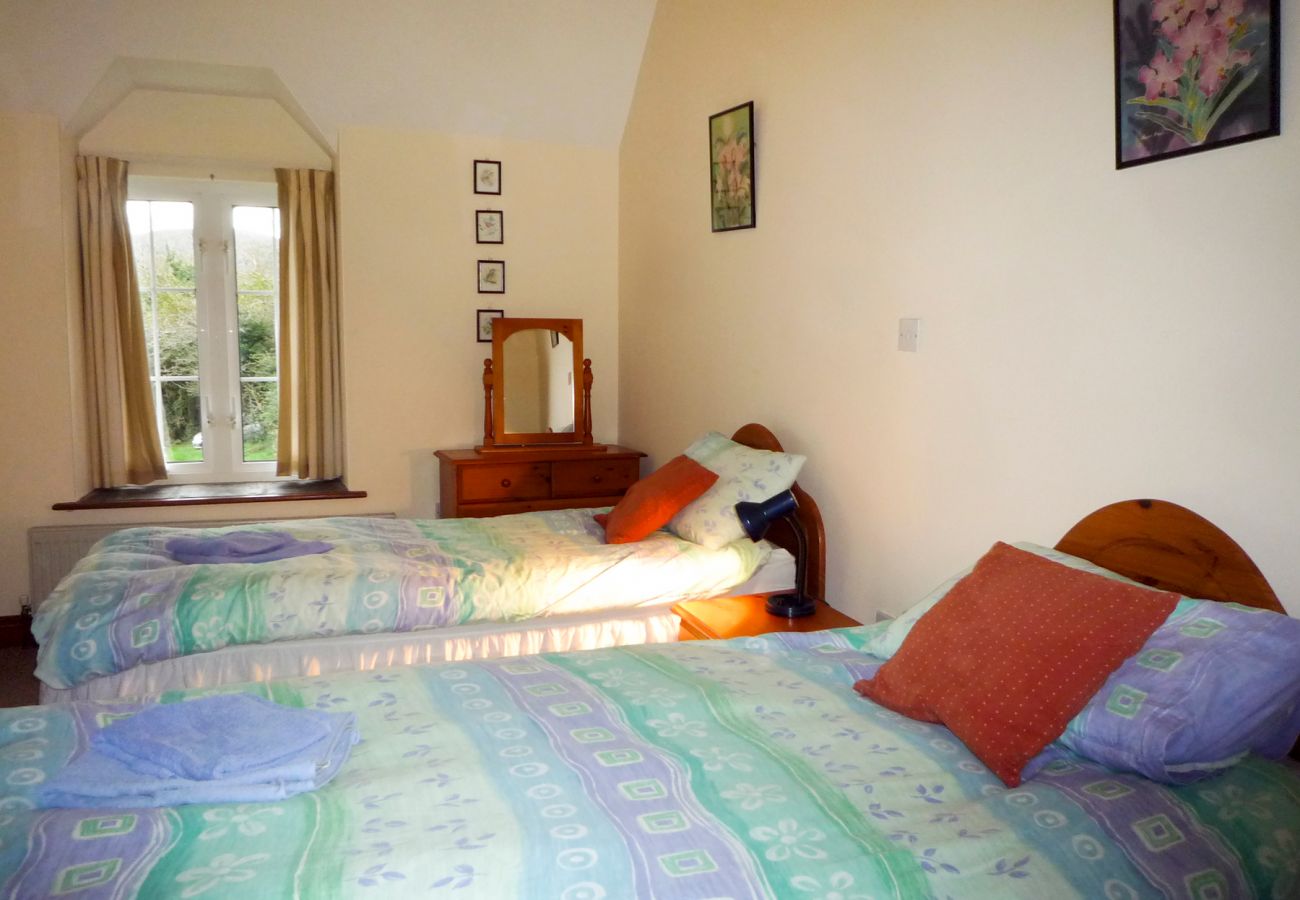 Stone Cottage, Seaside Holiday Accommodation Available in Kenmare County Kerry