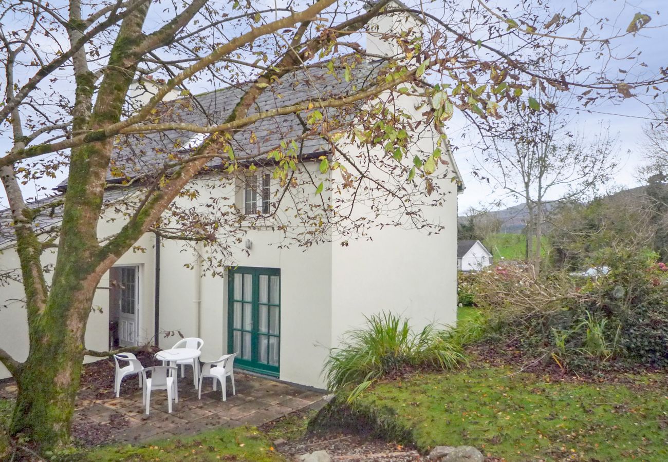 Stone Cottage, Seaside Holiday Accommodation Available in Kenmare County Kerry