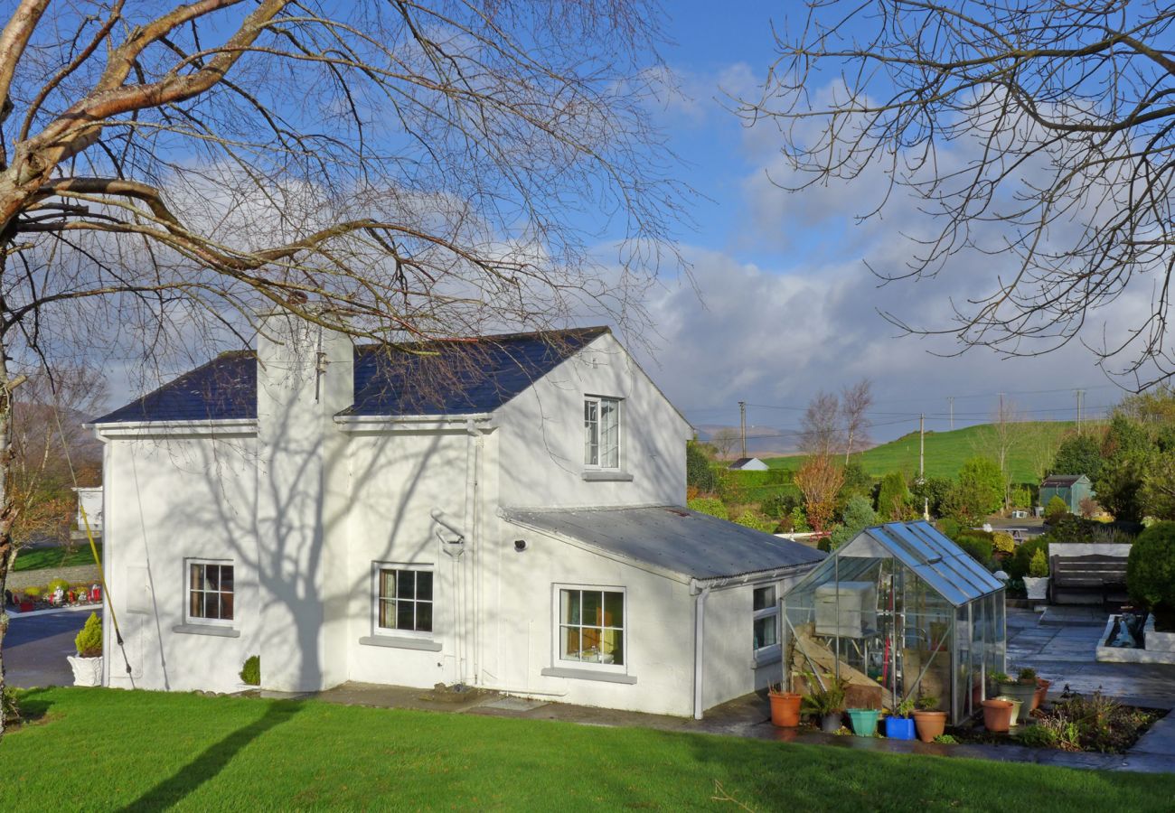 House in Bantry - Island View Holiday Cottage