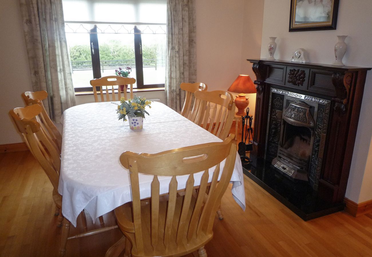 Boherbue Holiday Home Large Pet Friendly Holiday Accommodation near Mallow, County Cork