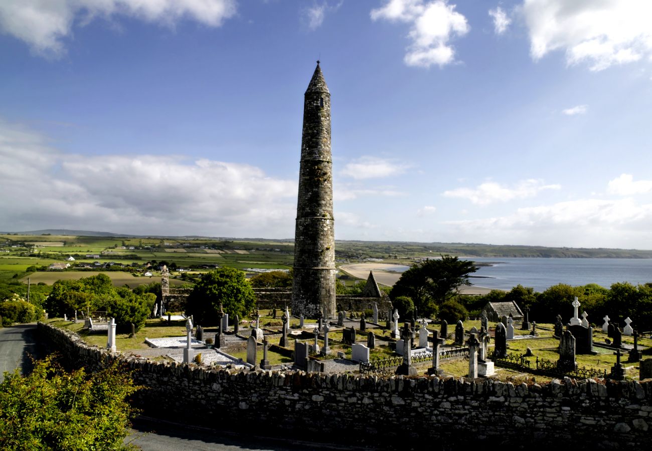 The Round Tower, Ardmore Historic Town Waterford © Tourism Ireland