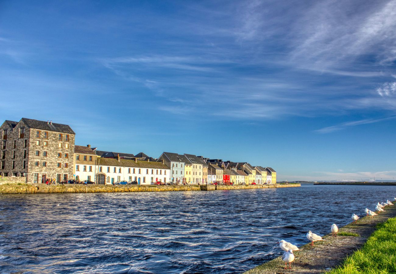 The Long Walk, Galway City - Courtesy of Stephen Duffy © Failte Ireland