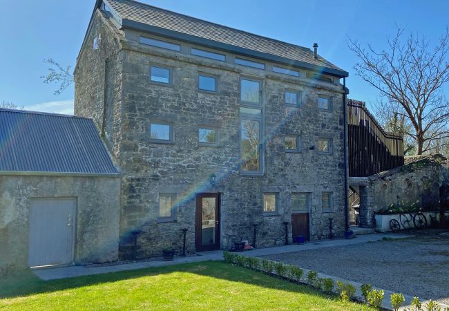 Apartment in Kinvara - Kinvara Holiday Accommodation (Top) Apartment in Kinvara - Kinvara Holiday Accommodation (Top)