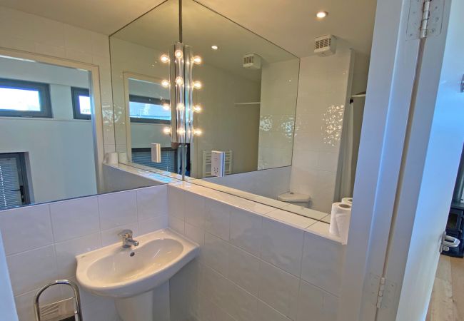 Apartment in Kinvara - Kinvara Holiday Accommodation (Top) Apartment in Kinvara - Kinvara Holiday Accommodation (Top)