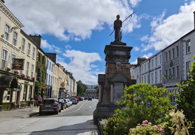 The Pikeman Statue, Denny Street, Tralee, Co Kerry © Failte Ireland