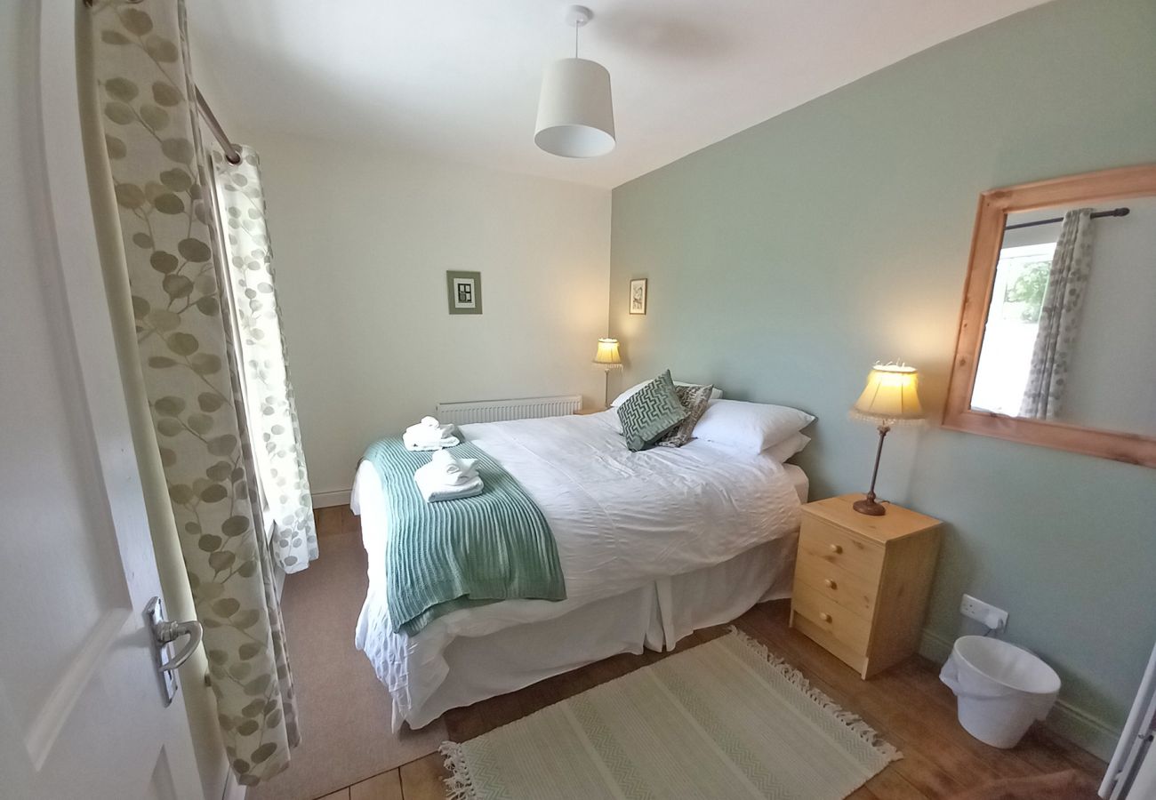 Rowan House, Pretty Secluded Holiday Accommodation near Castleisland, County Kerry