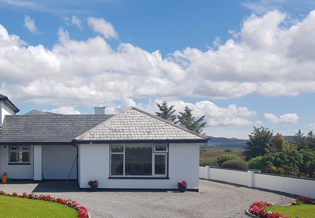 Charming Self-Catering Mountain View Holiday Home near Louisburg, County Mayo