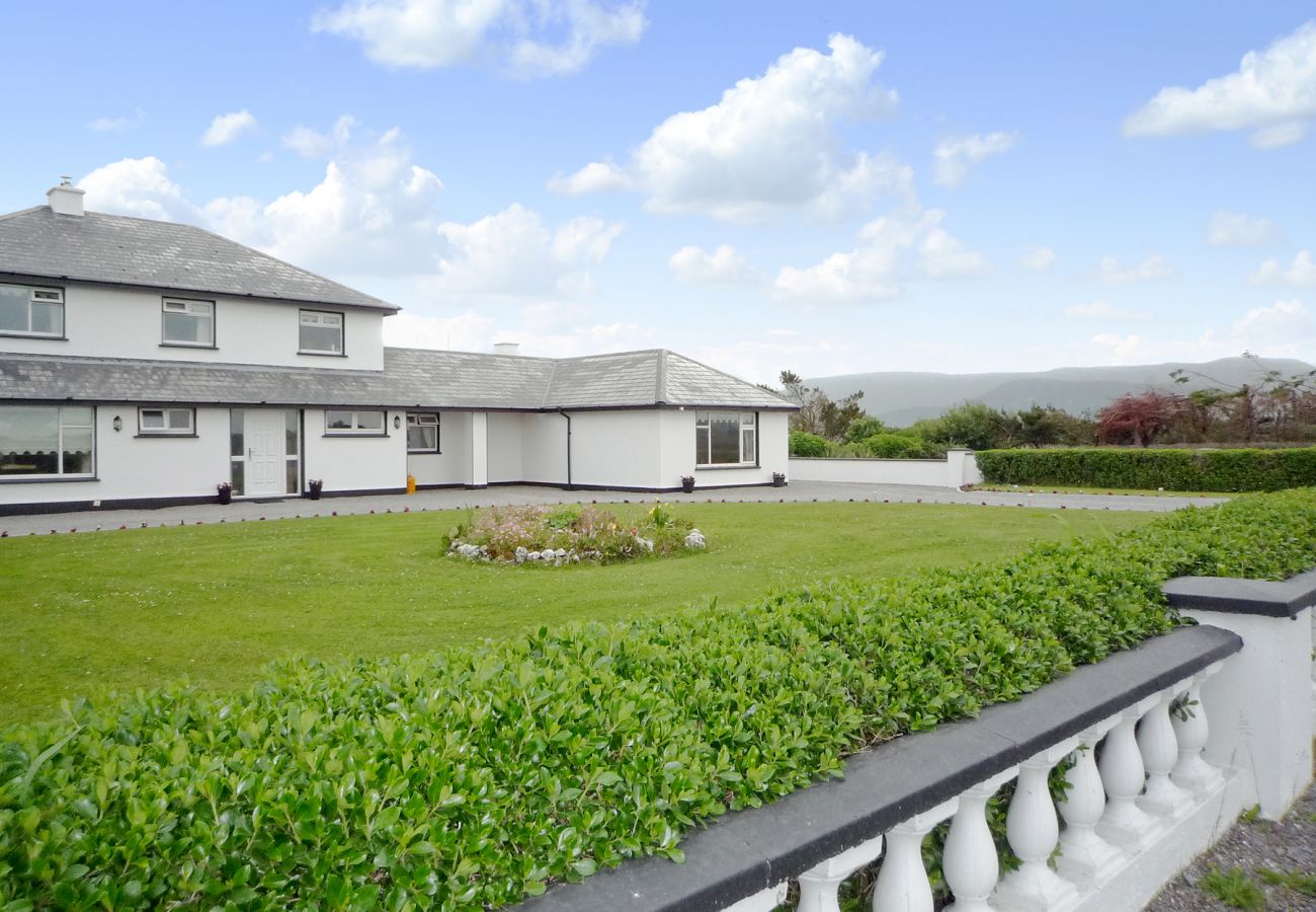 Charming Self- Catering Mountain View Holiday Home near Louisburg, County Mayo