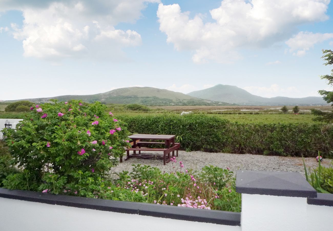 Charming Self- Catering Mountain View Holiday Home near Louisburg, County Mayo