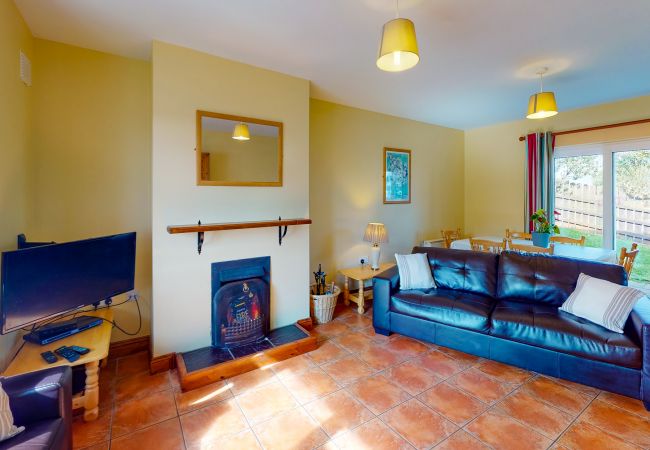 Spacious Self-Catering Seacliff Holiday Home No. 8, Dunmore East, County Waterford