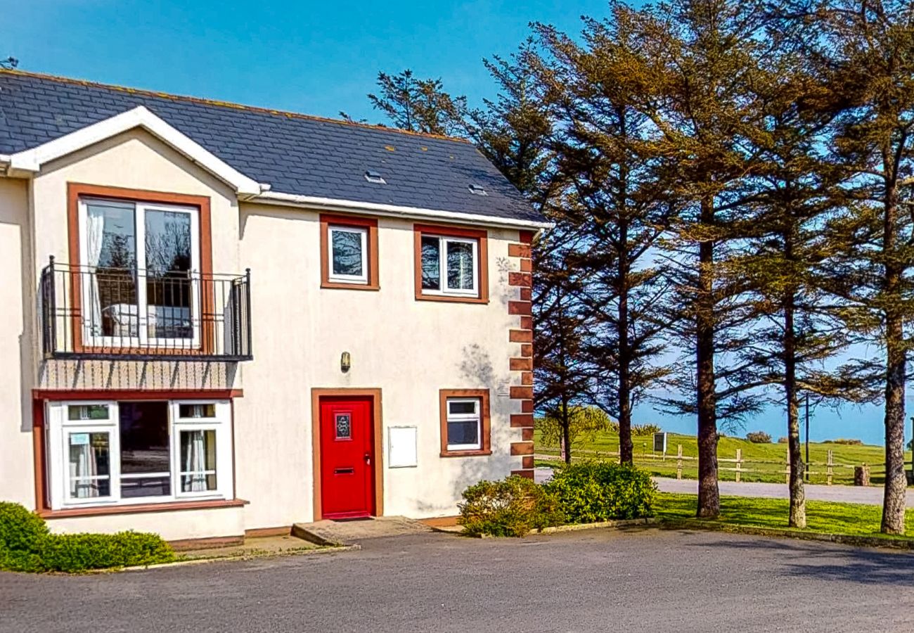 Spacious Self-Catering Seacliff Holiday Home No. 8, Dunmore East, County Waterford