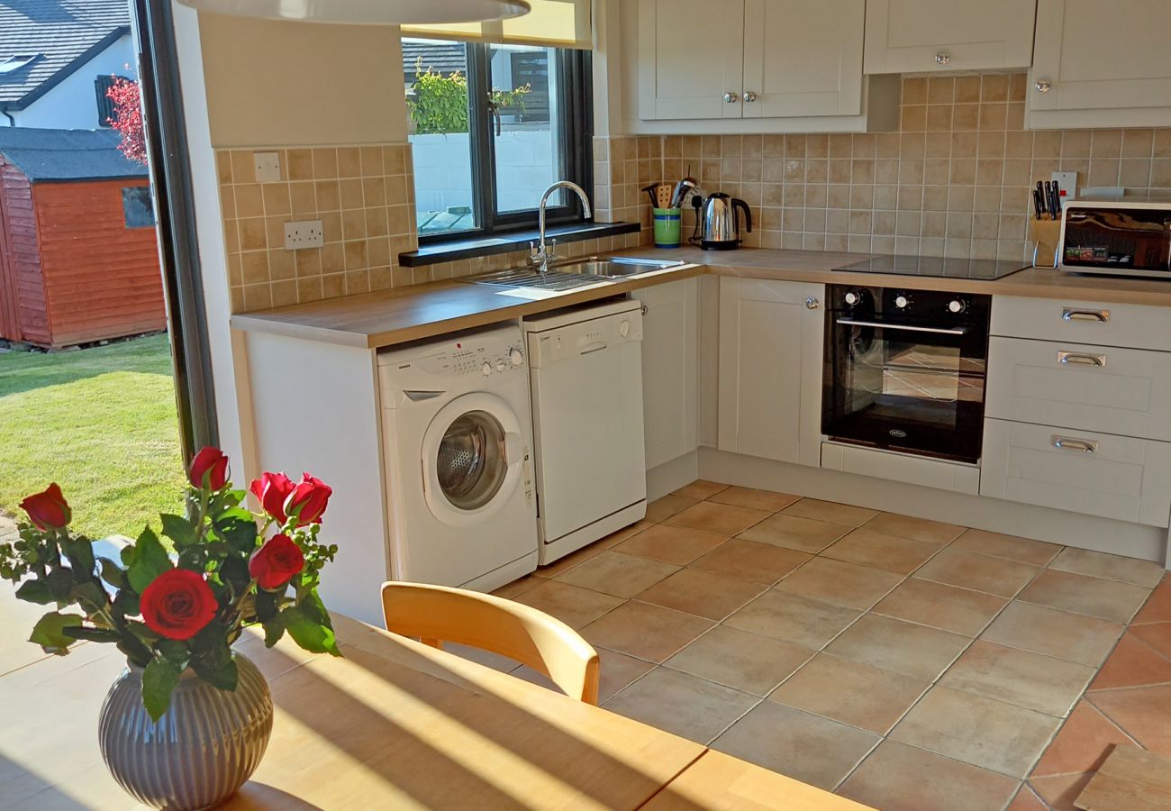 Beachside Avenue Self-Catering Family Holiday Home, Riverchapel, County Wexford