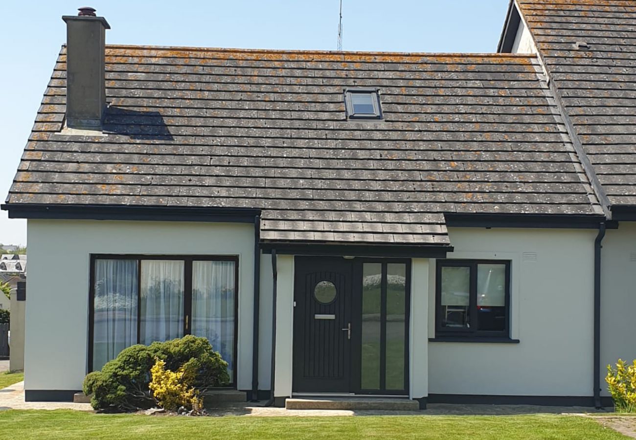 Beachside Avenue Self-Catering Family Holiday Home, Riverchapel, County Wexford