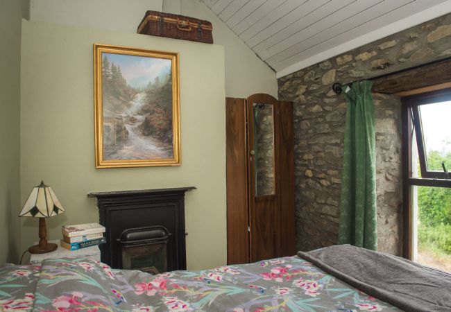 Hillside Holiday Home, Large Self Catering Holiday Home Close to Killarney & Farranfore Airport in County Kerry