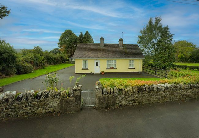 Primrose Cottage, Charming Holiday Accommodation Available near Birr in County Offaly